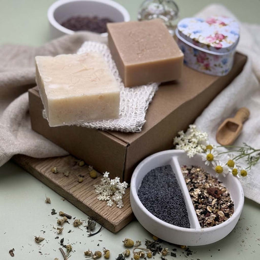 Soft Embrace Gift Set (2 bars + heart-shaped candle)
